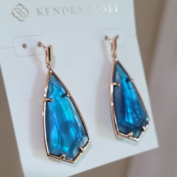 RARE NWT KENDRA SCOTT BLUE FACETED EARRINGS IN ROSE GOLD - Picture 2 of 8